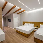 Отель Golemi Lux 4*
