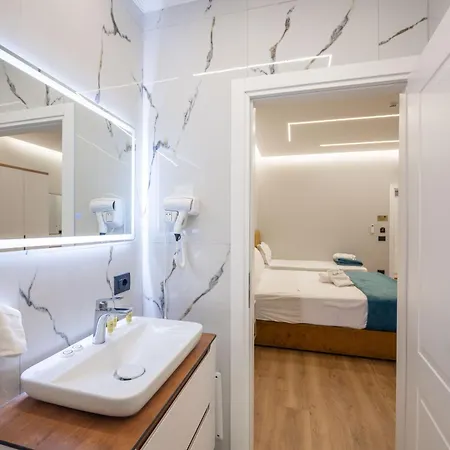 Golemi Lux Hotel