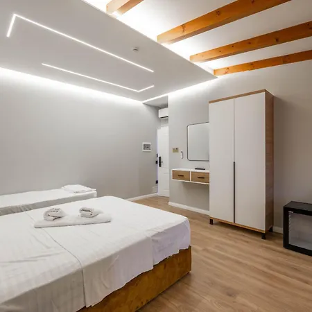 Hotel Golemi Lux