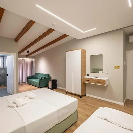 Ξενοδοχείο Golemi Lux