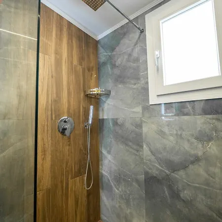 Ξενοδοχείο Golemi Lux 4*