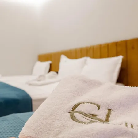 Golemi Lux Hotel 4*