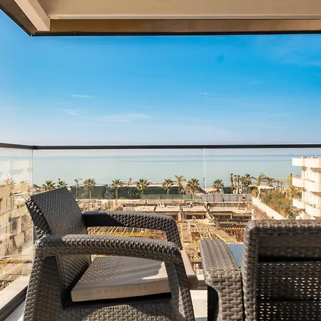 Ξενοδοχείο Golemi Lux 4*