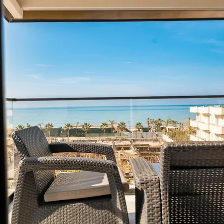 Golemi Lux Hotel