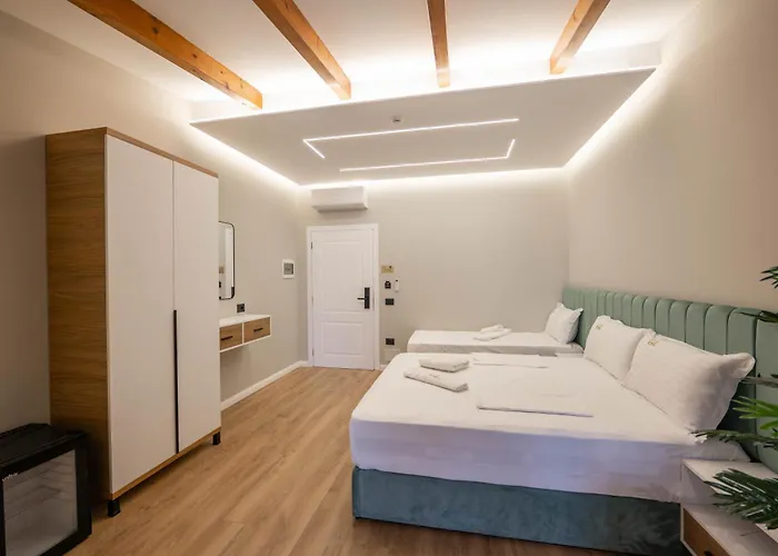 Golemi Lux