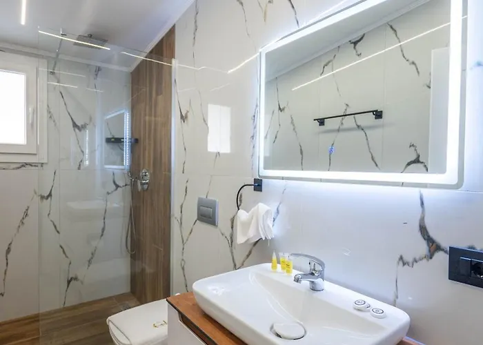 Golemi Lux 4* Golem (Tirana)