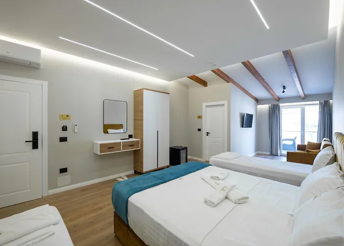 Golemi Lux 4*