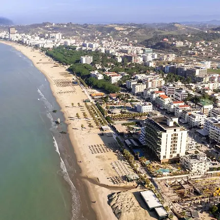 Golemi Lux 4* 골렘