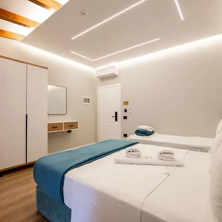 Golemi Lux Otel Golem (Tirana)