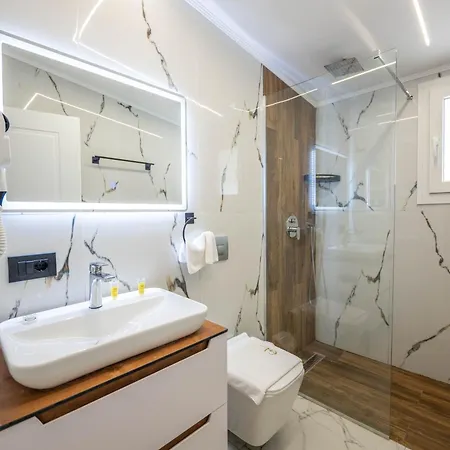 Golemi Lux Otel