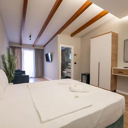 Golemi Lux Otel Golem (Tirana)