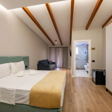 Golemi Lux Szálloda Golem (Tirana)