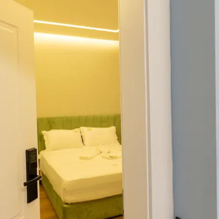 Golemi Lux Otel Golem (Tirana)