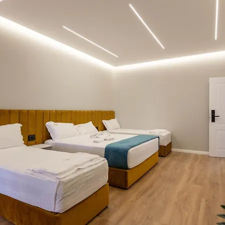 Golemi Lux Otel 4*