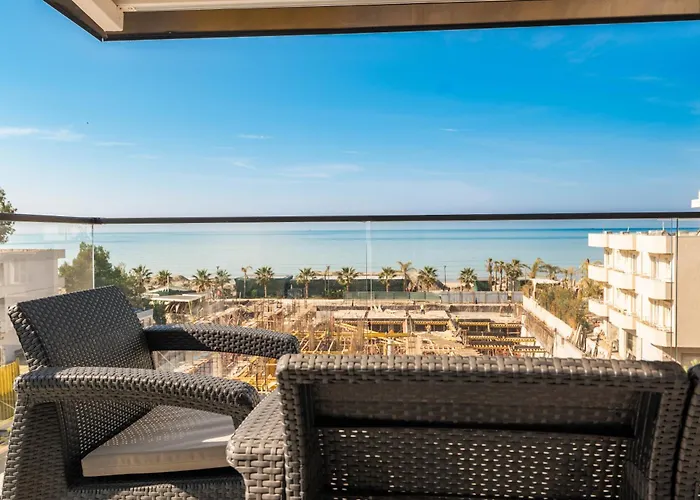 Отель Golemi Lux Голем